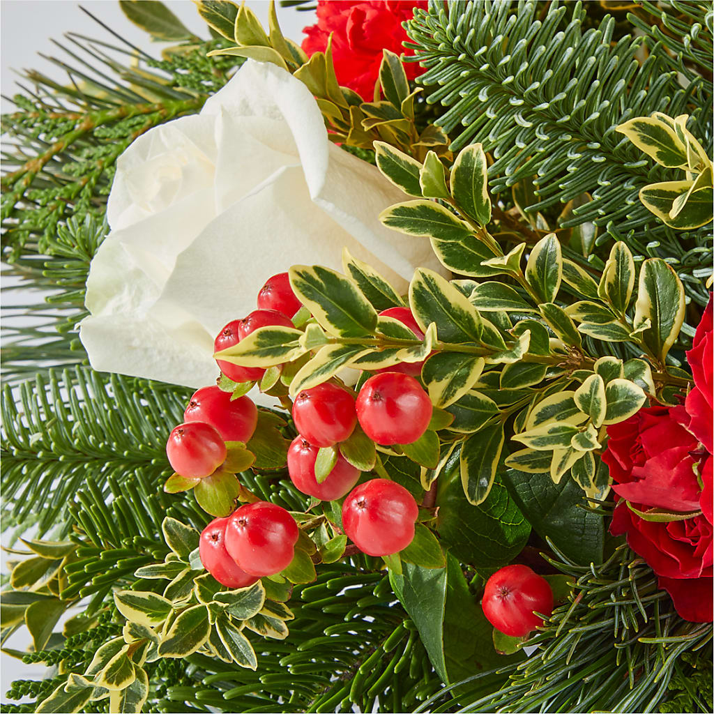 December Dreams Centerpiece –  A Daisy A Day, Winston-salem NC