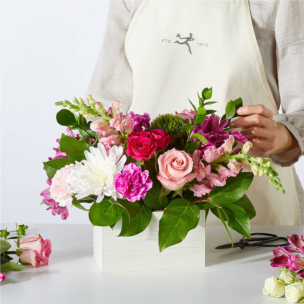Sweetberry Box – A Florist Original –  A Daisy A Day, Winston-salem NC